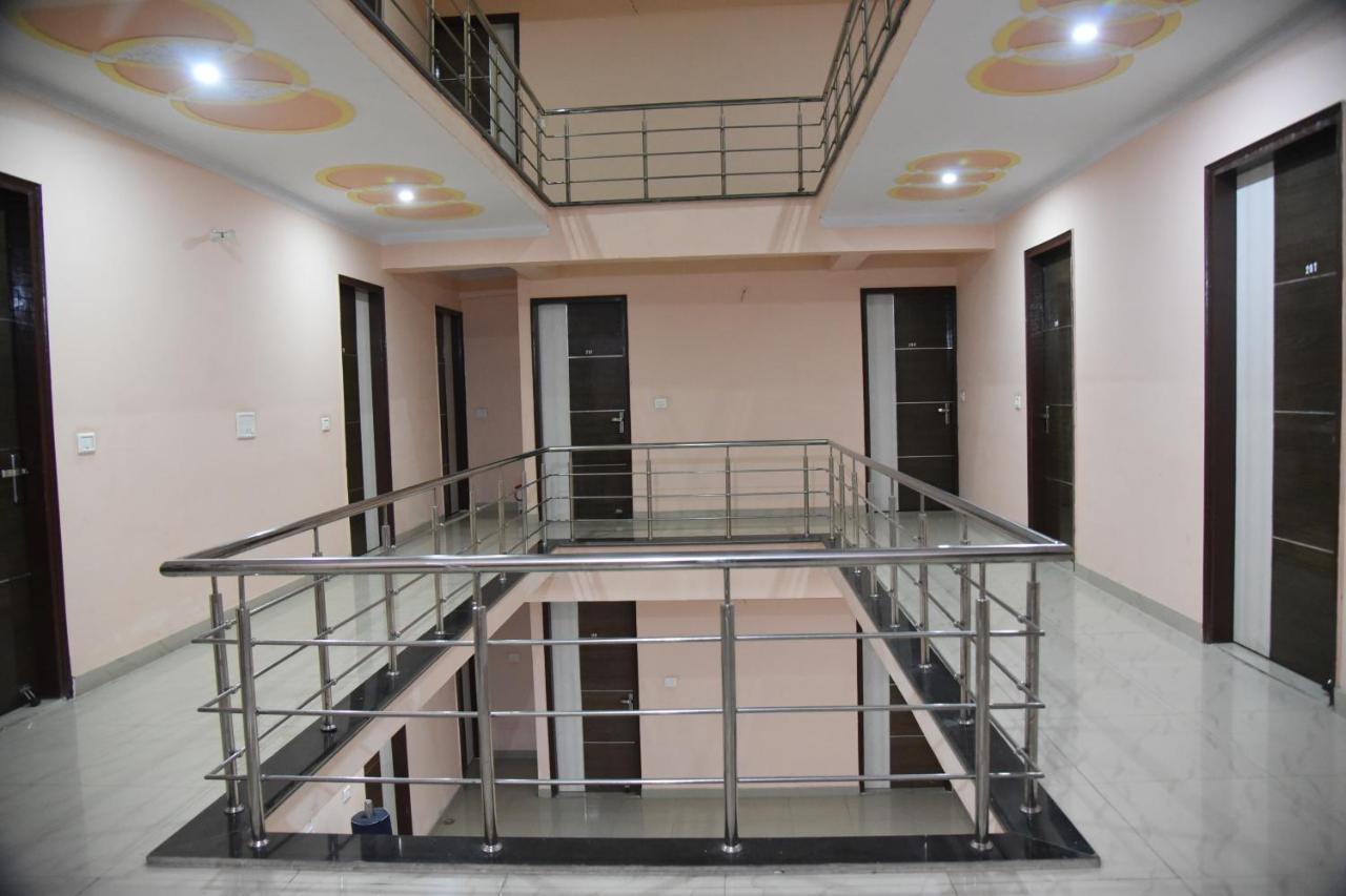 Hotel Gopi Dham Haridwār Exterior foto