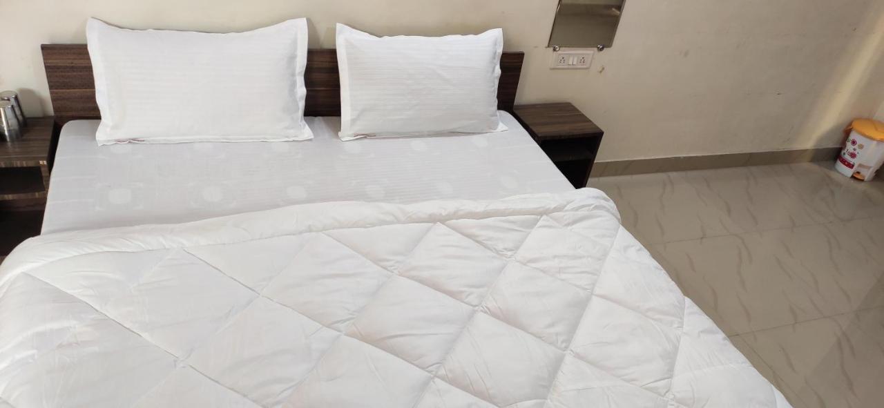 Hotel Gopi Dham Haridwār Exterior foto