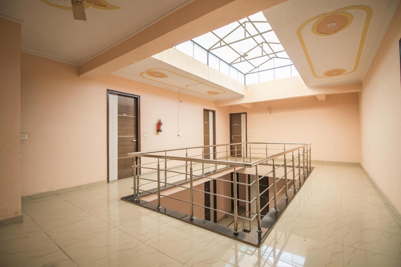 Hotel Gopi Dham Haridwār Exterior foto